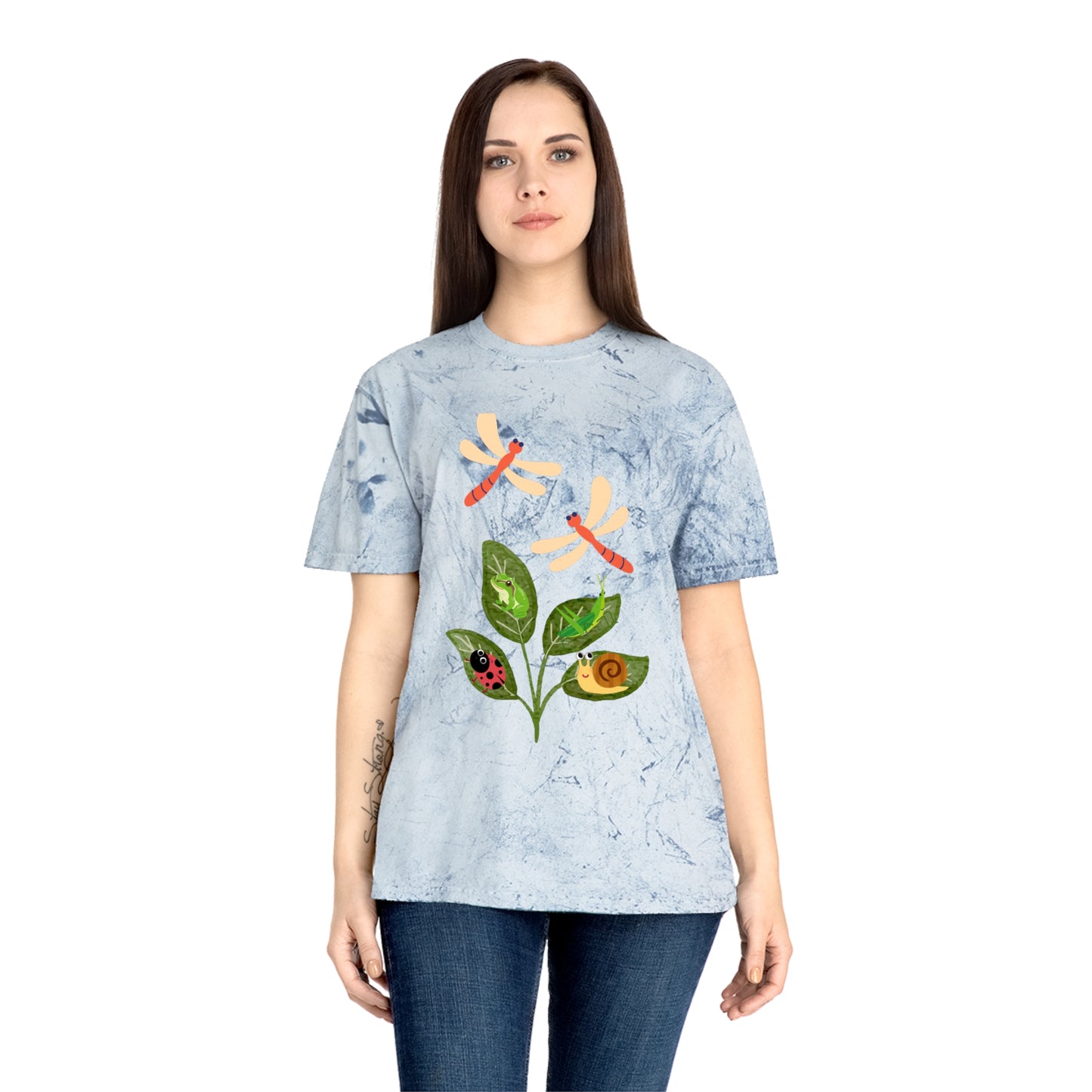 Nature-Inspired Vibrant Dragonfly Design