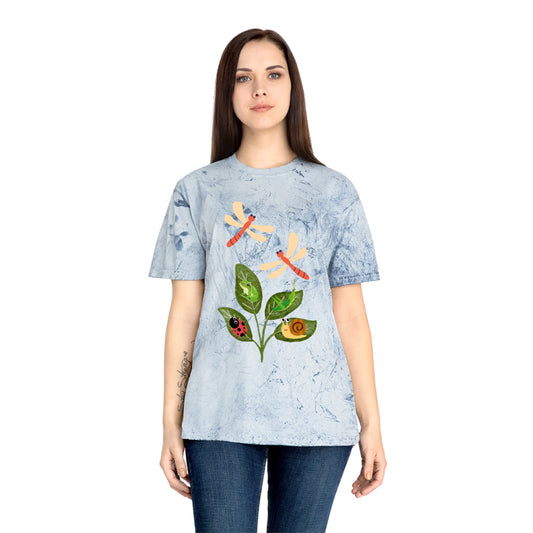 Nature-Inspired Vibrant Dragonfly Design
